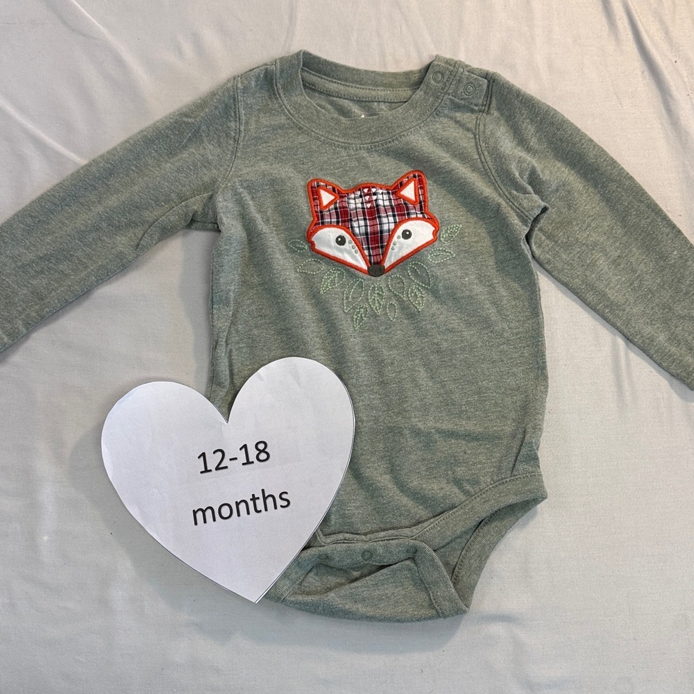 GAP - Grey/Green Long sleeve Onesie Top with Fox Design